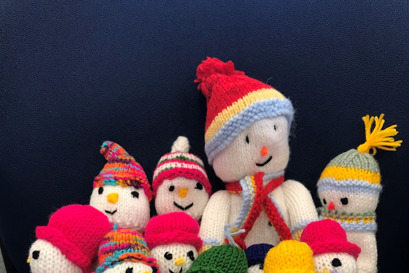 Knitted snowmen