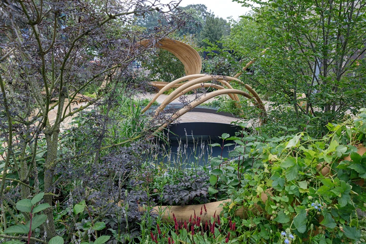 Garden sculpture and bridge